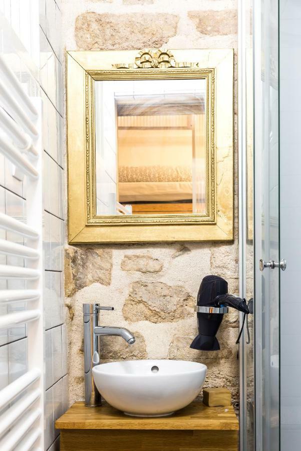 Pretty 25 M2 In A Lively District Apartment Paris Luaran gambar