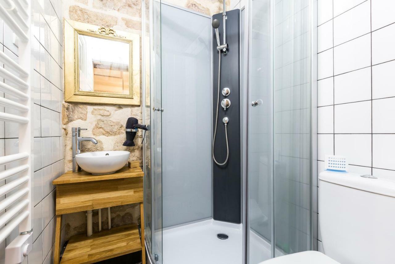 Pretty 25 M2 In A Lively District Apartment Paris Luaran gambar